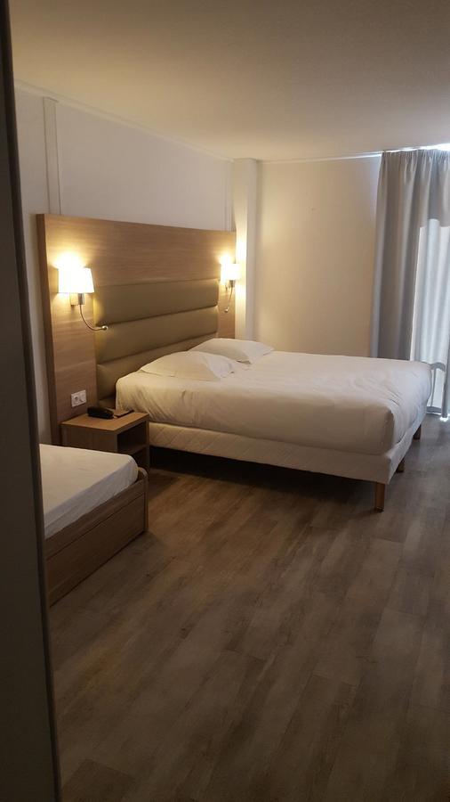 Yes Hotel Авиньон Экстерьер фото