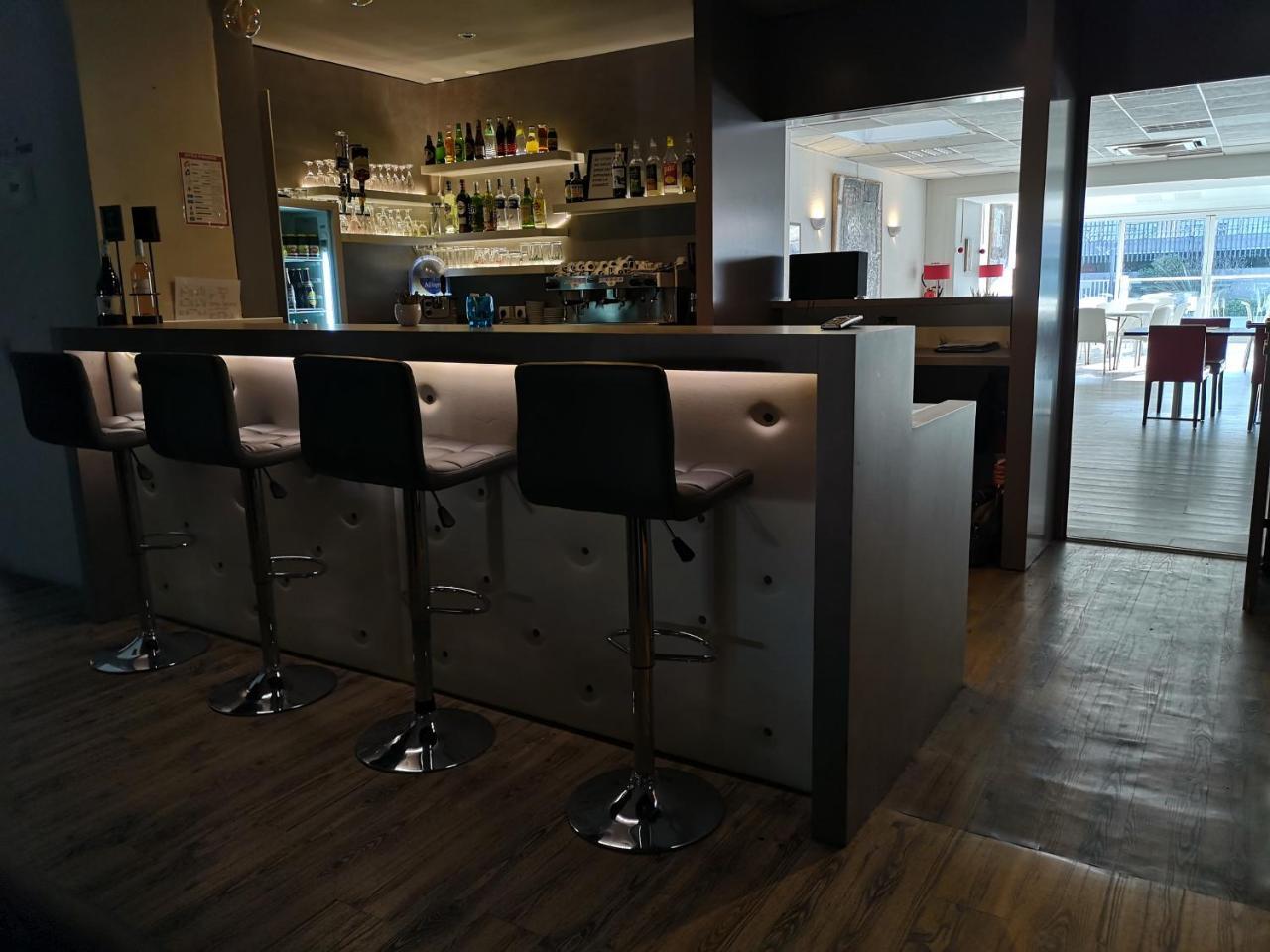 Yes Hotel Авиньон Экстерьер фото