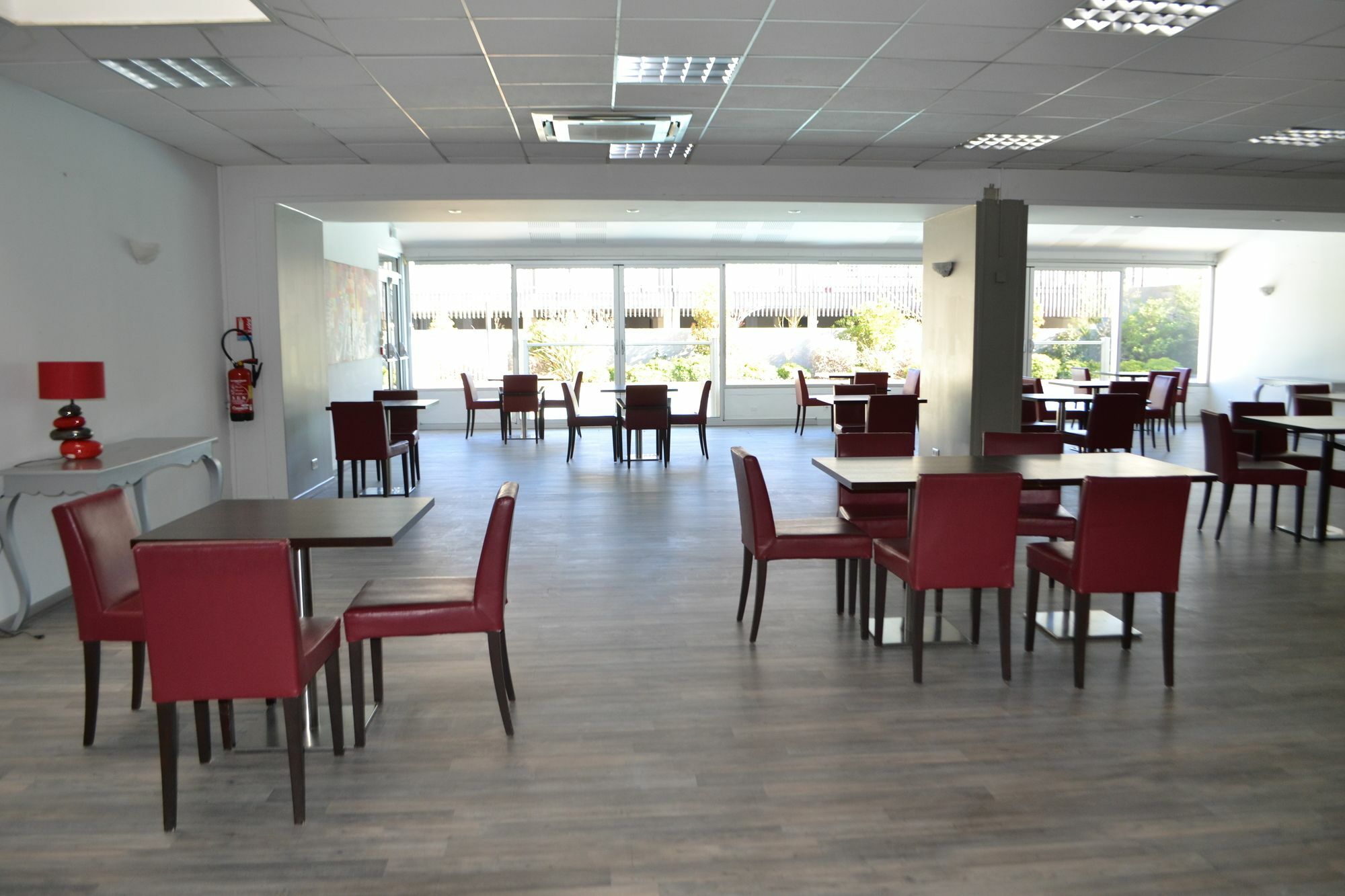 Yes Hotel Авиньон Экстерьер фото